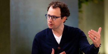Šéf Anthropicu odmítá zákaz otevřených modelů AI