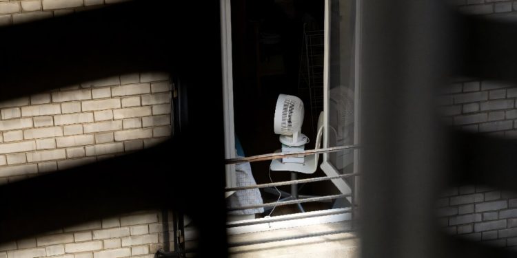Francie hlásí přes 7 300 nadměrných úmrtí během rekordních veder
