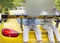 Otec vezl syny na zádi Porsche, přišel o řidičák