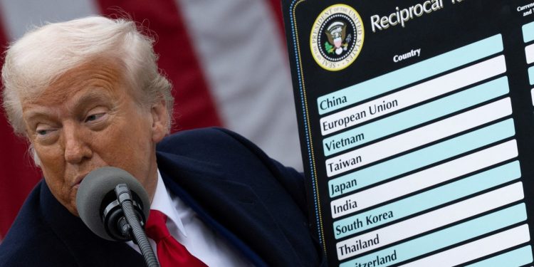 Pětadvacet států USA žaluje Trumpa kvůli novým clům