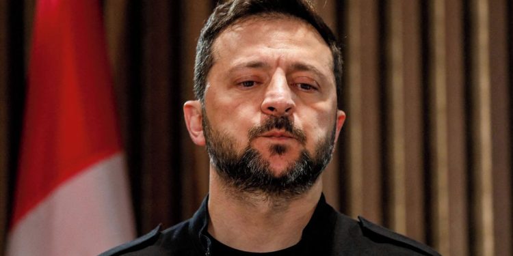 Zelenskyj: Volby za války by rozštěpily Ukrajinu jako tsunami
